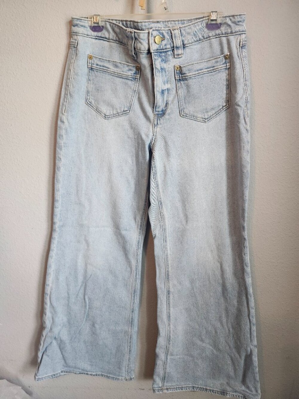 American Eagle Light Wash Wide Leg Jeans Size 8 Regular High Rise